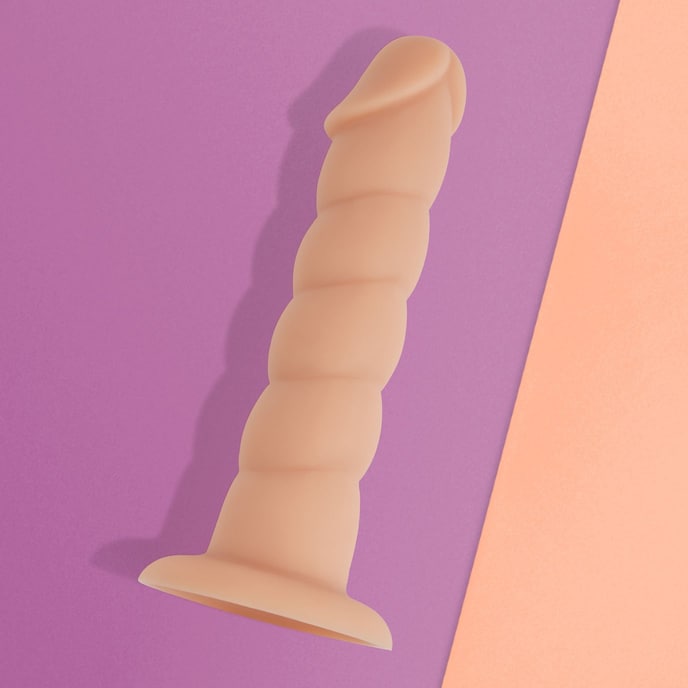 geribbelde-siliconen-dildo-24-cm-Natur-hell-2