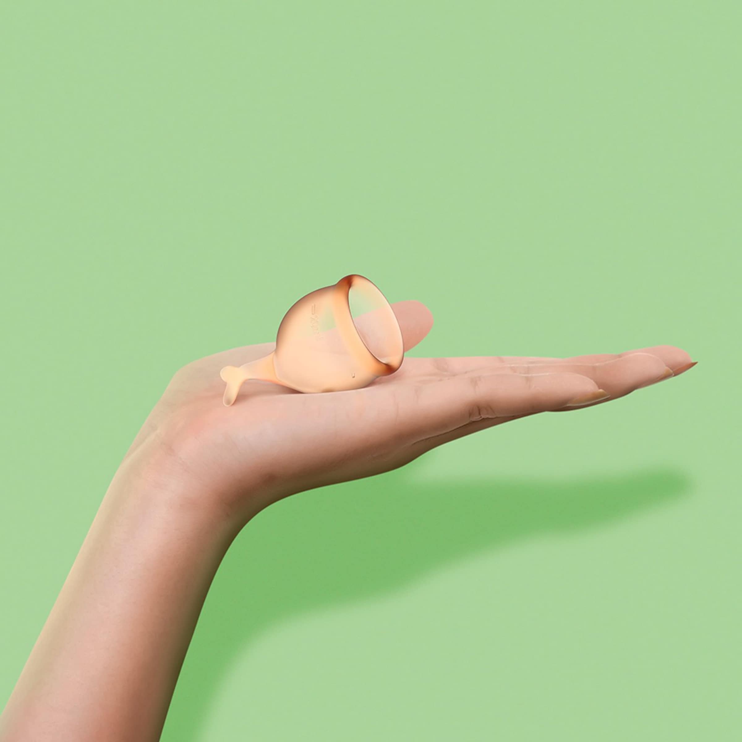 satisfyer-feel-secure---menstrual-cup-set-15-&-20-ml-Oranje-2