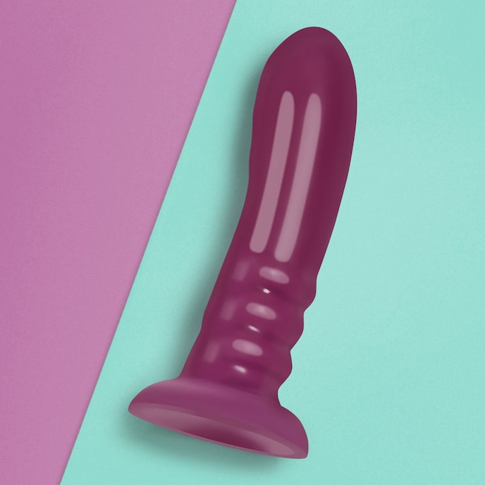 gode-naturel-incurvé-avec-base-ventouse-13-cm-Violet-2