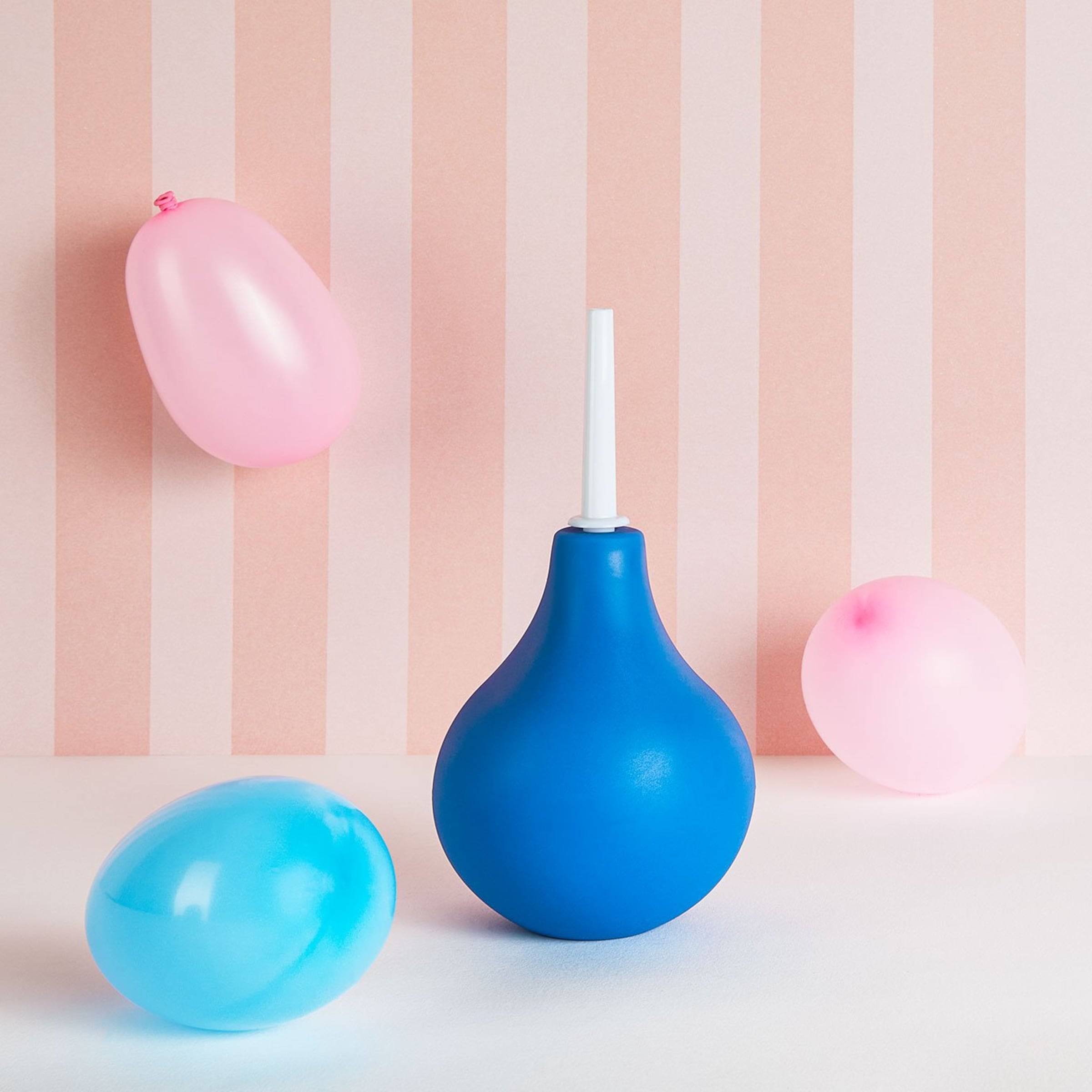 douche-intime-Blanc-Bleu-2