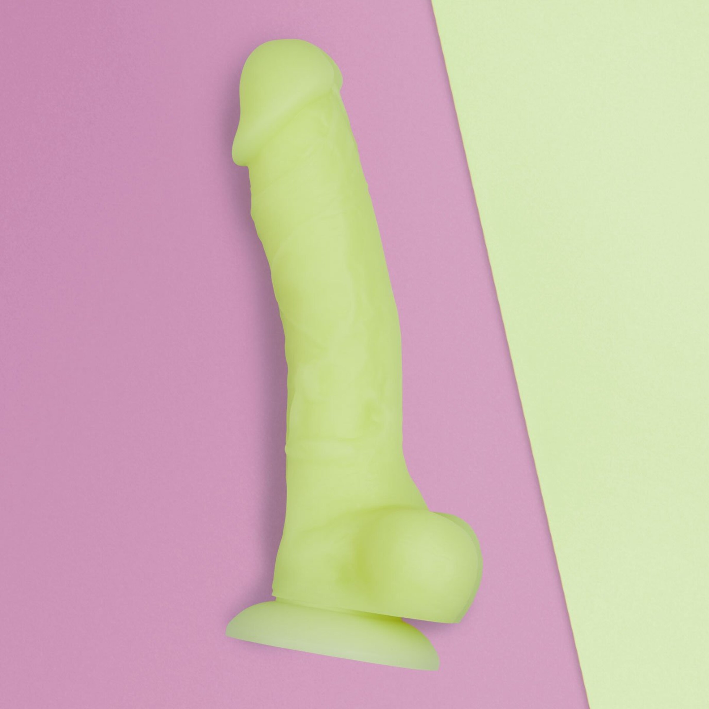 fluoreszierender-naturdildo-22-cm-Hellgrün-2