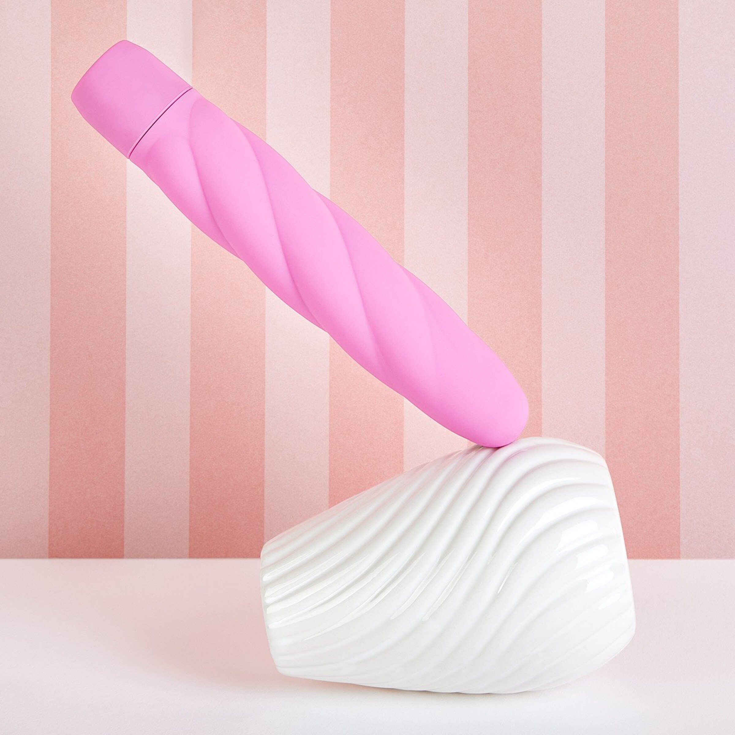 vibromasseur-en-silicone-avec-structure-en-spirale-19-5-cm-Rose néon-2