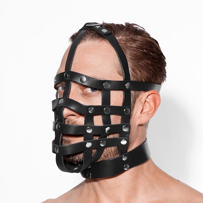 masque-lanière-en-cuir-avec-suspension-Noir-4