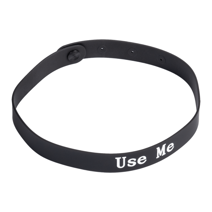 halsband-mit-aufschrift-use-me-Schwarz-Weiß-1