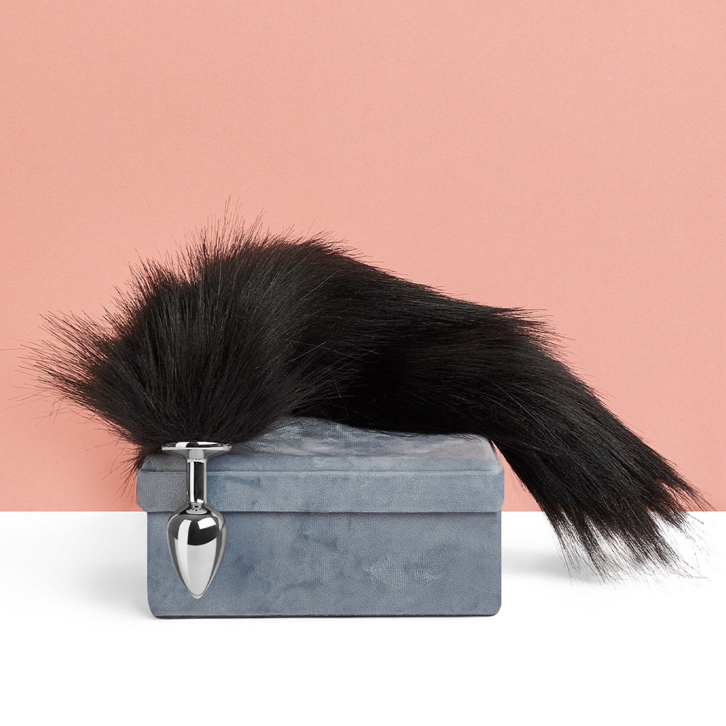 anale-plug-met-vossenstaart-48-cm-Zilver-Zwart-2