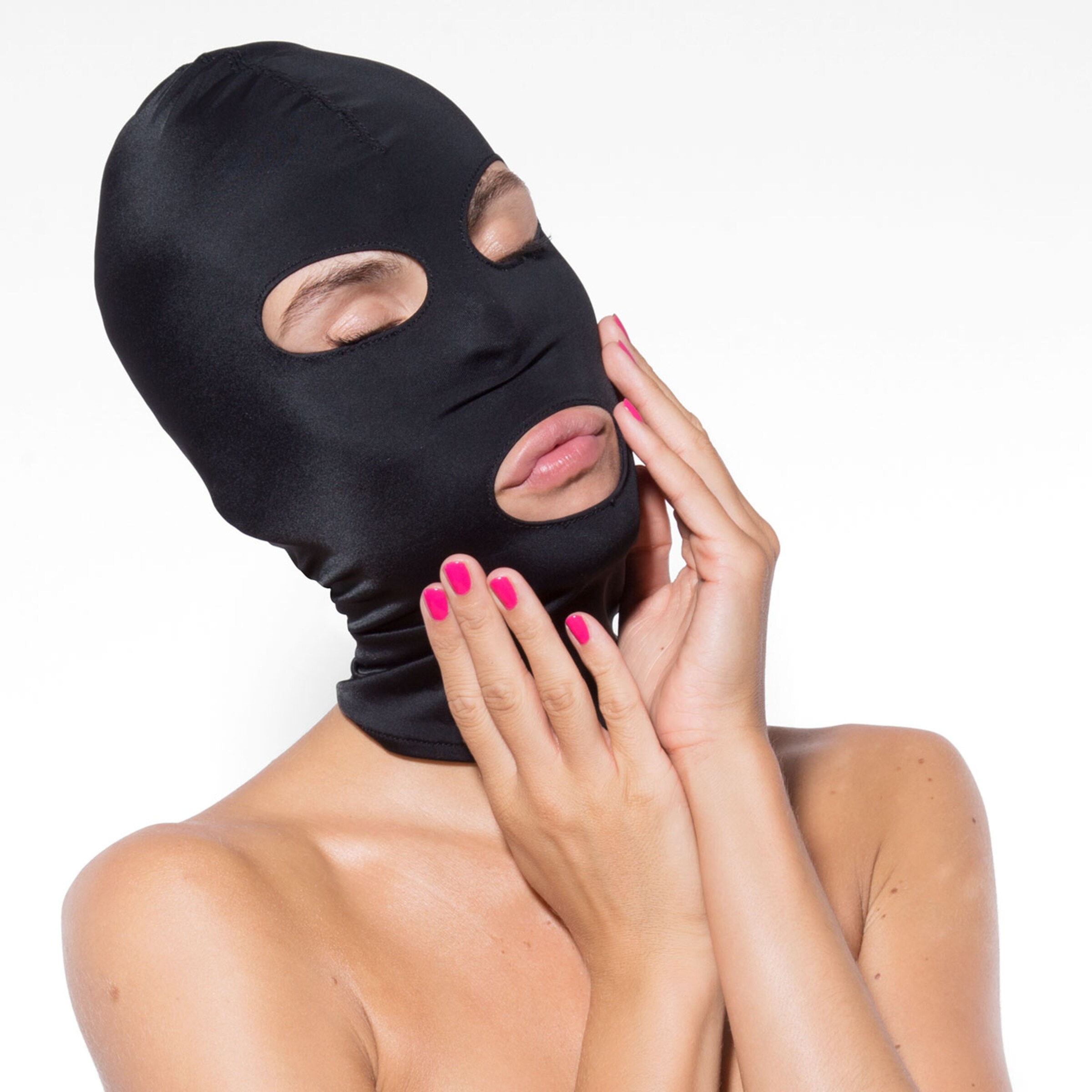 masker-met-oog--en-mondopening-Zwart-3
